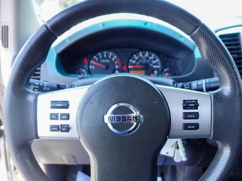 Used 2018 Nissan Frontier SV RWD image 14