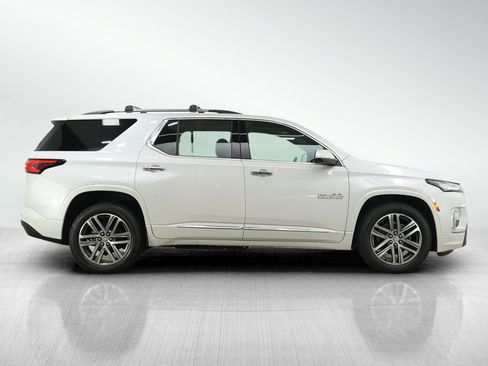 Used 2023 Chevrolet Traverse High Country AWD/4WD image 6
