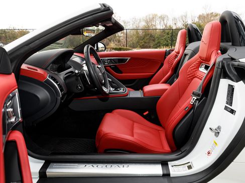 Used 2024 Jaguar F-TYPE R-Dynamic image 29