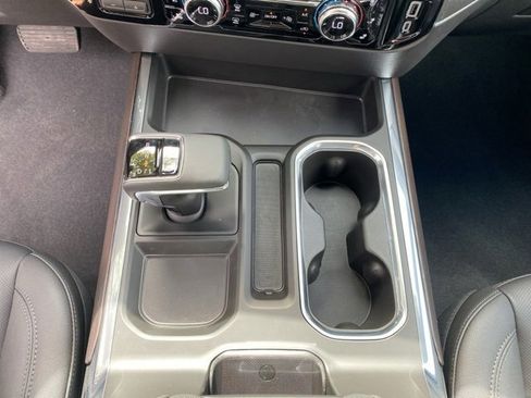 New 2026 GMC Sierra 1500 SLT image 19