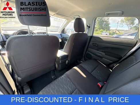 Used 2025 Mitsubishi Outlander Sport ES AWD/4WD image 35