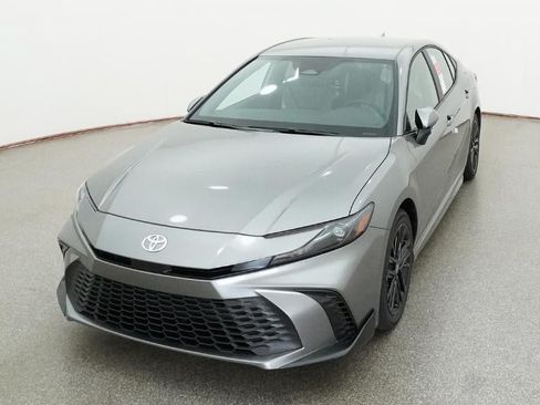 New 2026 Toyota Camry SE FWD image 31