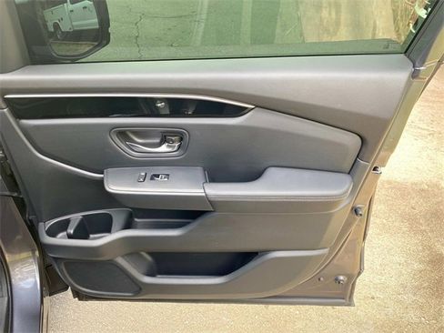 Used 2023 Honda Pilot EX-L image 37