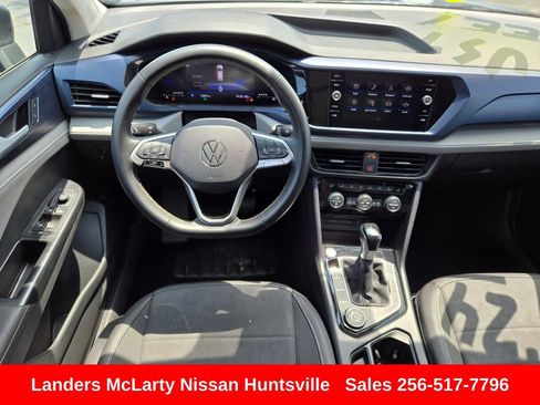 Used 2024 Volkswagen Taos SE AWD/4WD image 15