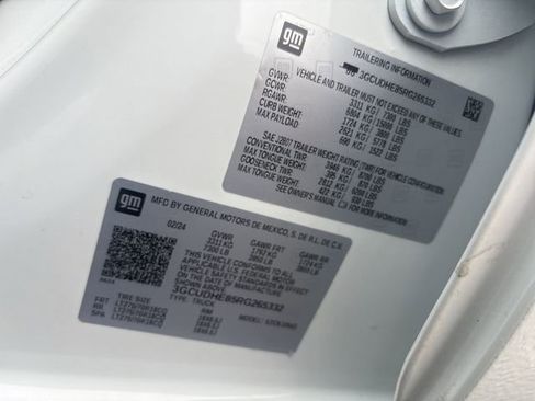 Used 2024 Chevrolet Silverado 1500 ZR2 image 35