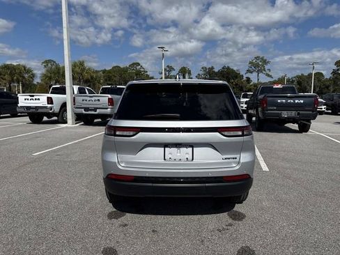 New 2025 Jeep Grand Cherokee Limited w/ Black Appearance Package image 4