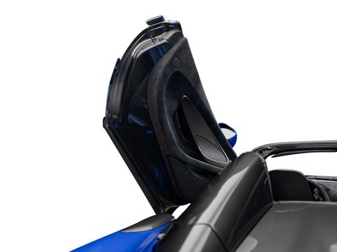 Used 2020 McLaren 600LT Spider RWD image 44