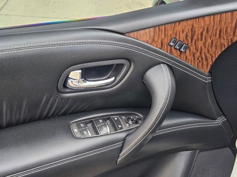 Used 2019 Nissan Armada SL w/ Premium Package image 12