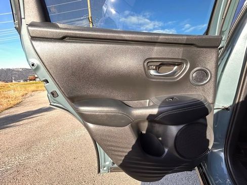 Used 2023 Honda HR-V EX-L image 41