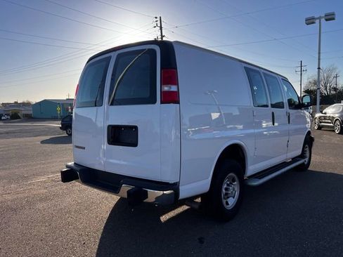 Used 2024 Chevrolet Express 2500 w/ Driver Convenience Package image 3