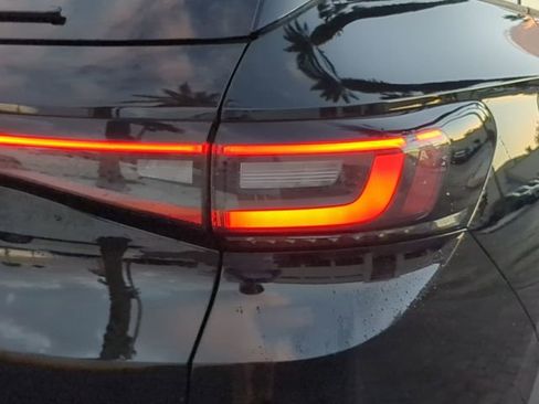 Certified 2021 Volkswagen ID.4 Pro S w/ Gradient Package image 8