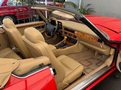 Used 1996 Jaguar XJS 4.0 Convertible RWD image 23