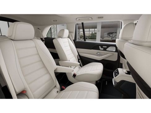 New 2026 Mercedes-Benz GLS 450 4MATIC image 5