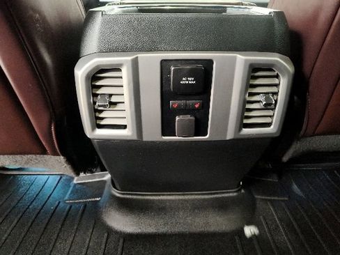 Used 2015 Ford F150 Platinum w/ Equipment Group 701A Luxury AWD/4WD image 17