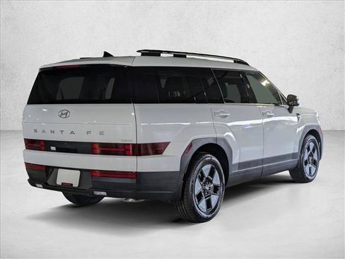 Used 2025 Hyundai Santa Fe SEL FWD image 5