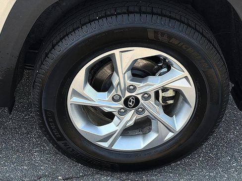 Certified 2023 Hyundai Tucson SEL AWD/4WD image 5
