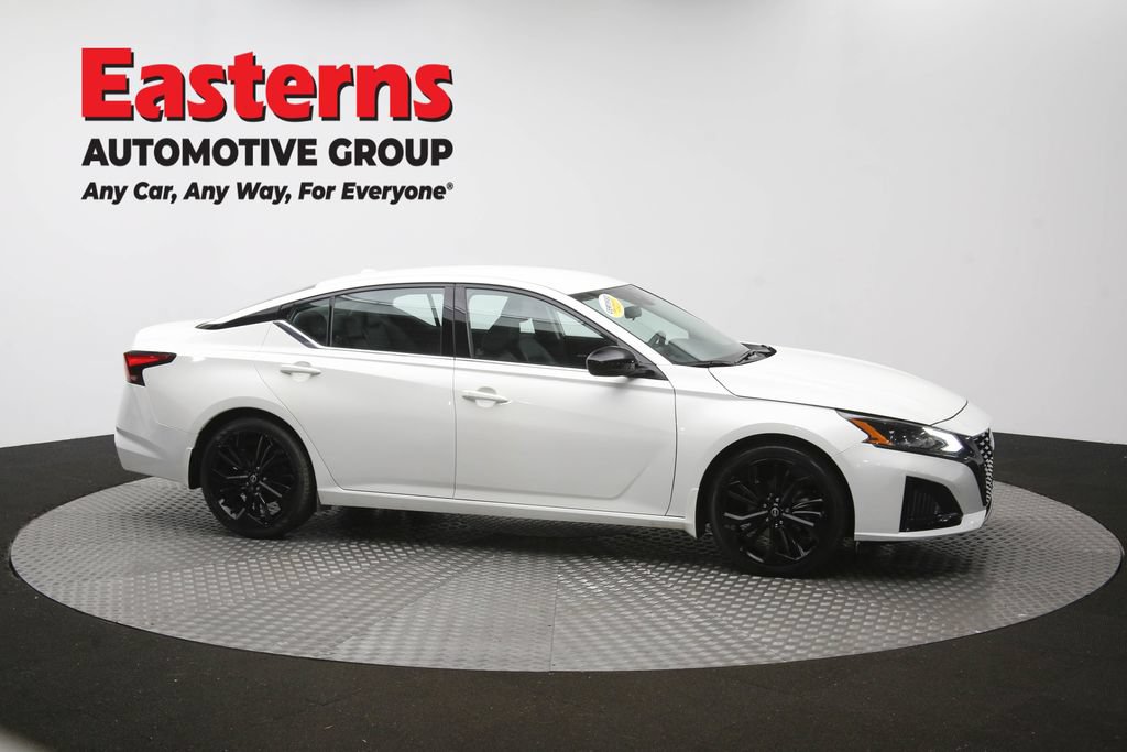 Used 2023 Nissan Altima 2.5 SR FWD image 48