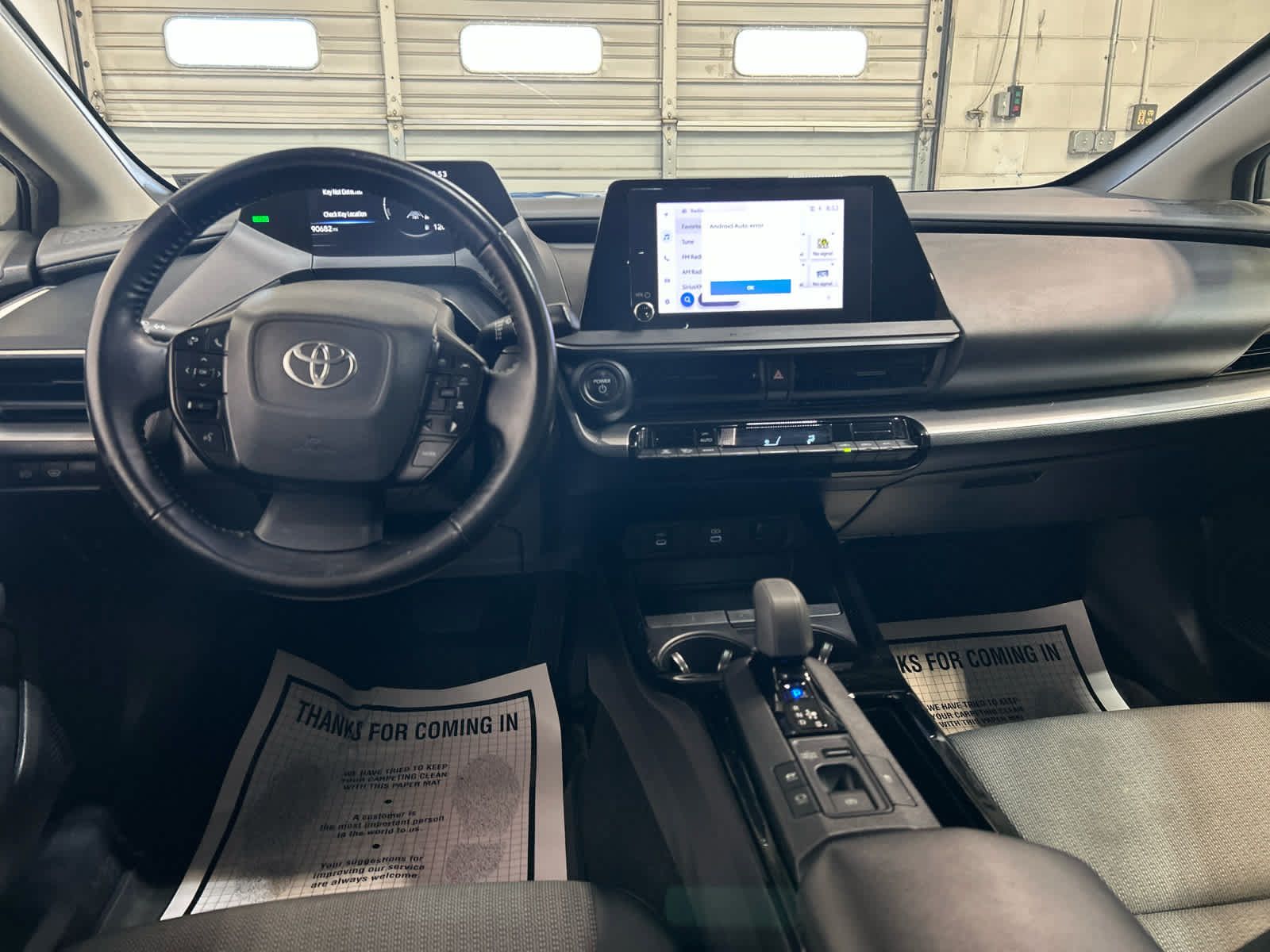 Used 2023 Toyota Prius LE FWD image 4