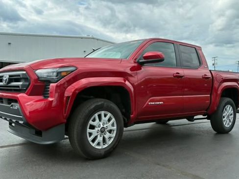 Used 2026 Toyota Tacoma SR5 AWD/4WD image 1