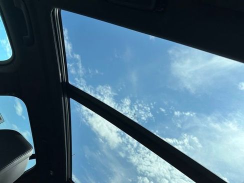 Used 2024 BMW X5 xDrive40i w/ Premium Package image 38