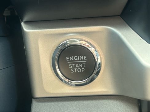 New 2026 Ford F250 XLT w/ XLT Premium Package AWD/4WD image 30