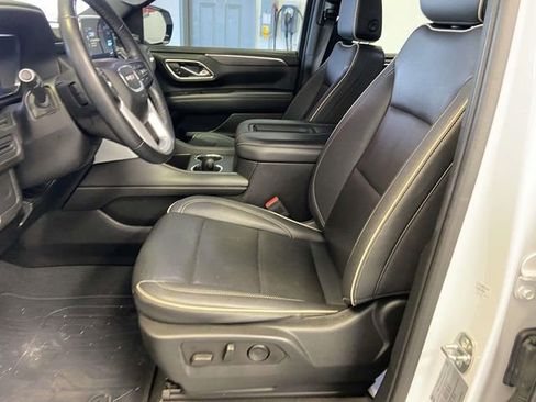 Used 2023 GMC Yukon SLT image 16