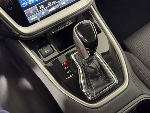 Used 2024 Subaru Outback Premium image 29