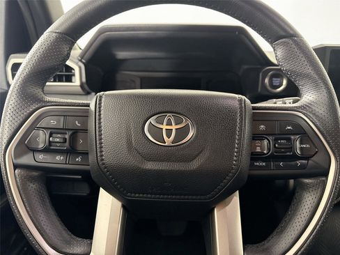 Certified 2025 Toyota 4Runner SR5 image 16