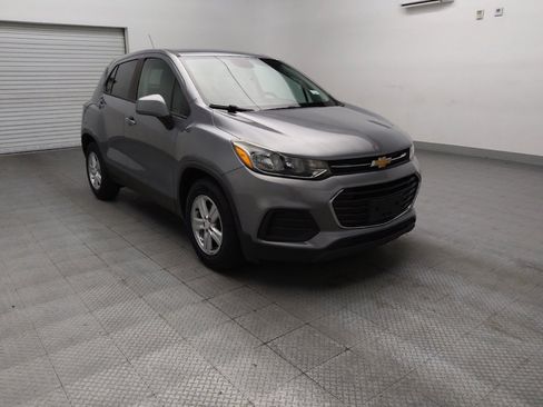 Used 2020 Chevrolet Trax LS w/ Tint and Cruise Package FWD image 13