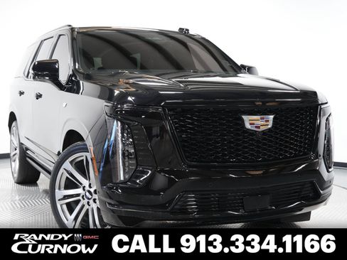 Used 2025 Cadillac Escalade Sport Platinum AWD/4WD image 1