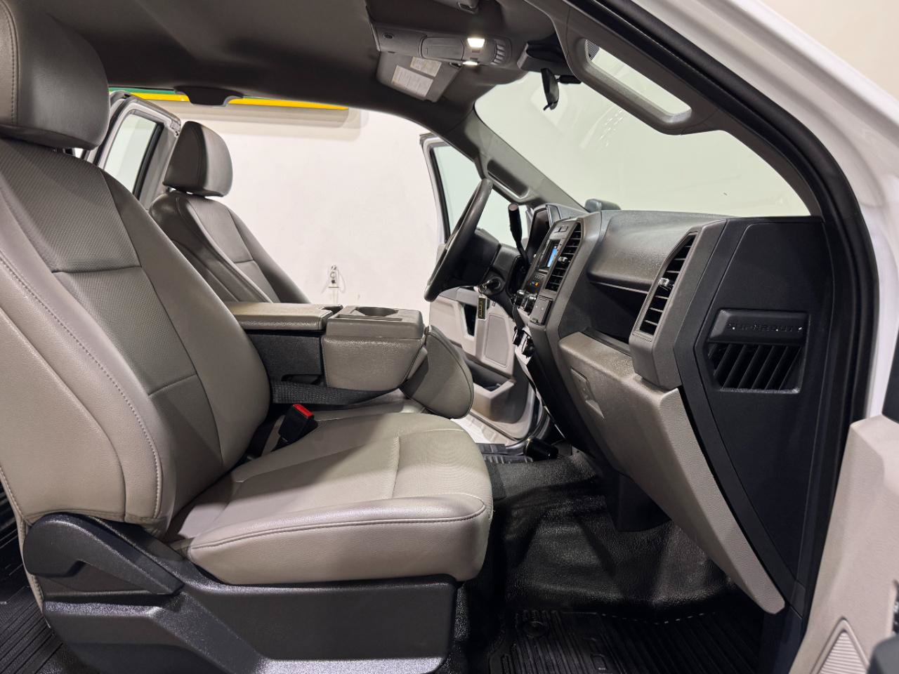 Used 2022 Ford F250 XL w/ Power Equipment Group RWD image 14