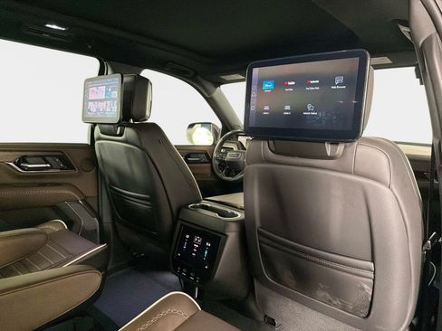 Used 2026 GMC Yukon Denali Ultimate AWD/4WD image 31