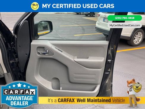 Used 2021 Nissan Frontier SV w/ Midnight Edition Floor Mats AWD/4WD image 17