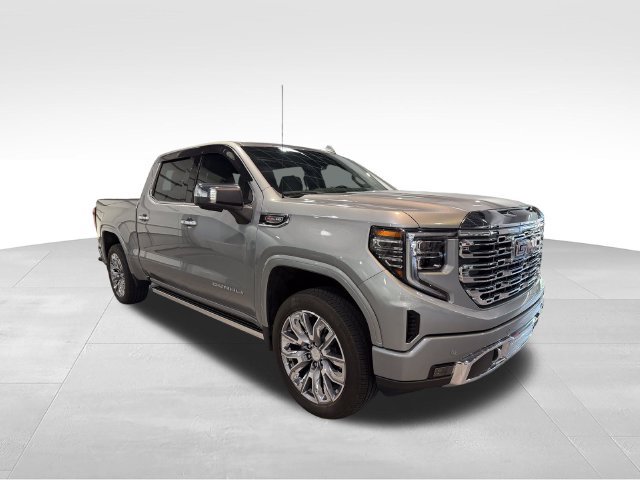 Used 2024 GMC Sierra 1500 Denali AWD/4WD image 3