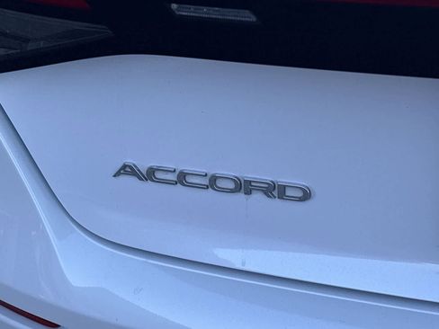 Used 2024 Honda Accord Touring image 7