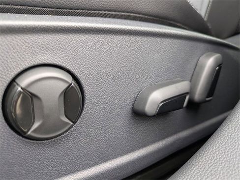 New 2026 Volkswagen Jetta SE image 19