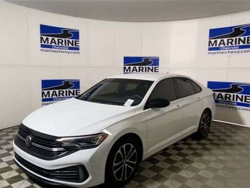 Used 2023 Volkswagen Jetta Sport image 6