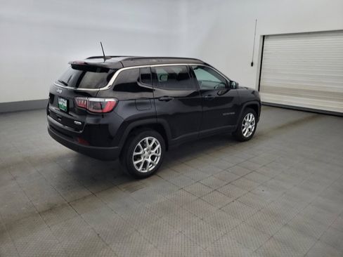 Used 2023 Jeep Compass Latitude AWD/4WD image 10