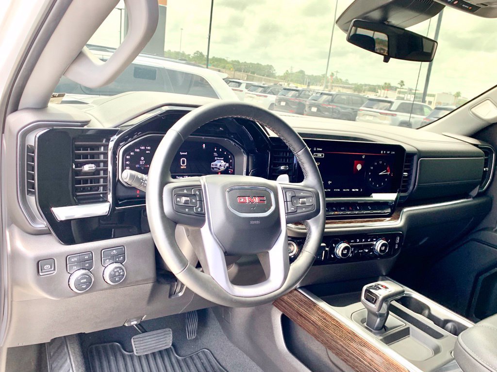 Used 2024 GMC Sierra 1500 Elevation w/ X31 Off-Road Package AWD/4WD image 15
