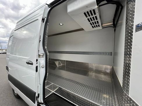 New 2025 Mercedes-Benz Sprinter 4500 image 7