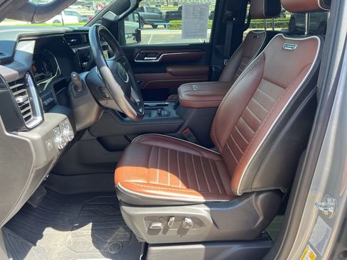 Used 2024 GMC Sierra 3500 Denali Ultimate AWD/4WD image 24
