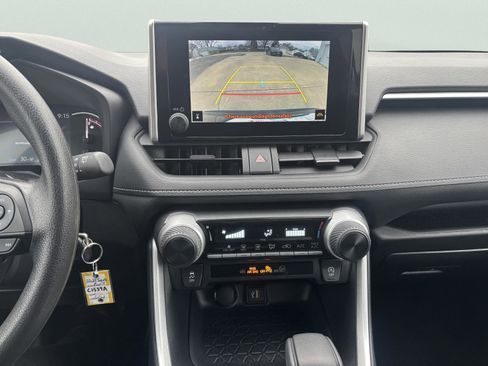 Used 2024 Toyota RAV4 LE image 20