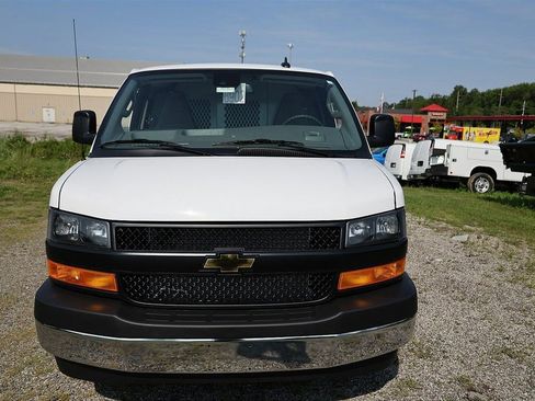 New 2025 Chevrolet Express 3500 w/ Driver Convenience Package image 47