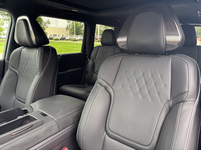 New 2027 INFINITI QX80 Autograph AWD/4WD image 16