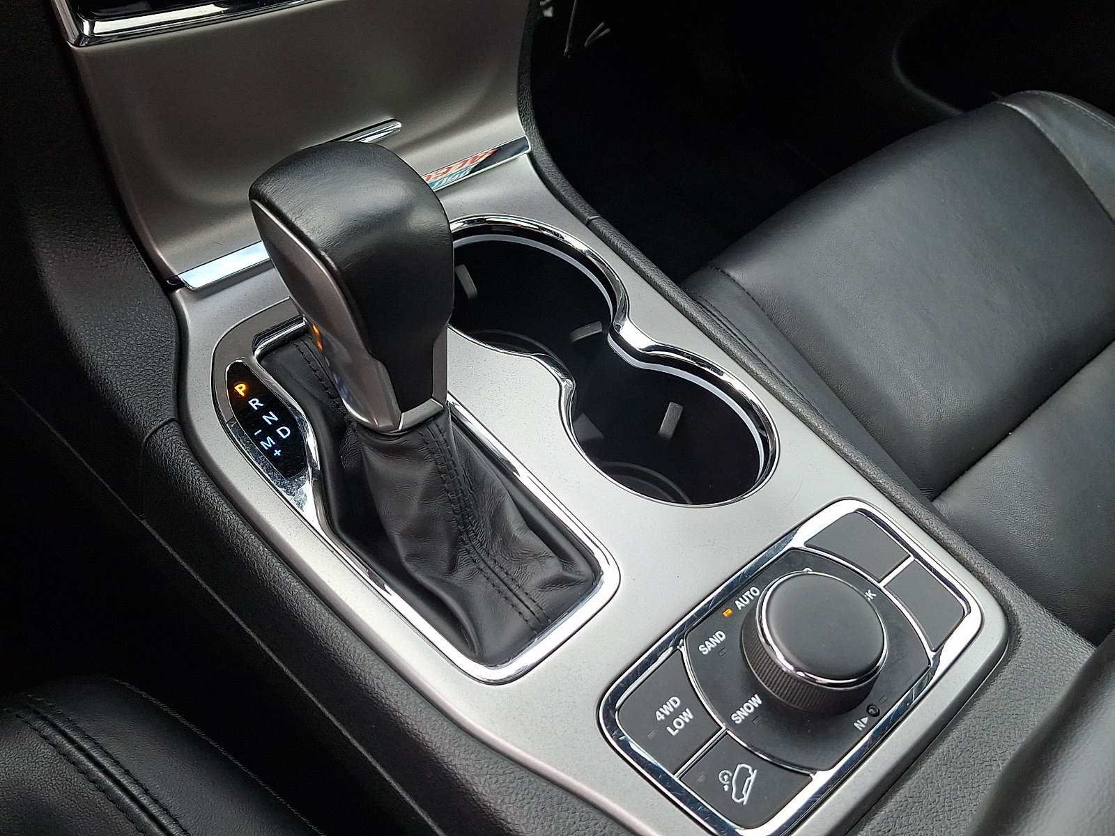 Used 2021 Jeep Grand Cherokee Limited AWD/4WD image 16