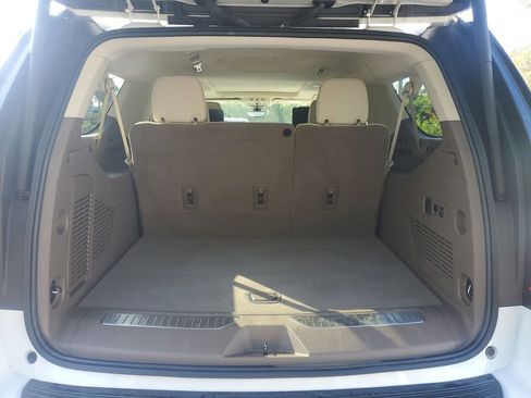 Used 2021 GMC Yukon XL Denali w/ Denali Premium Package image 24