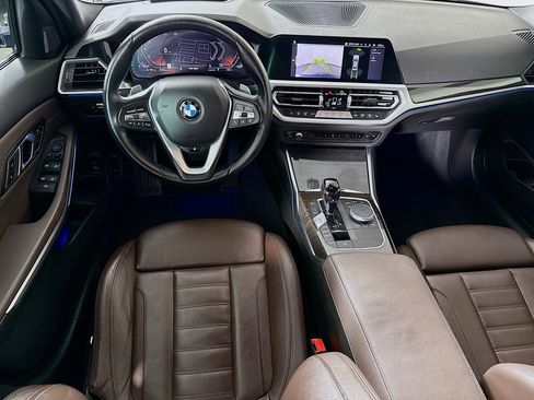 Used 2022 BMW 330i xDrive Sedan w/ Premium Package image 17