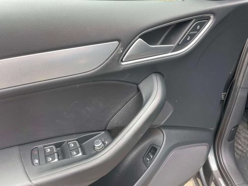 Used 2018 Audi Q3 2.0T Premium FWD image 16