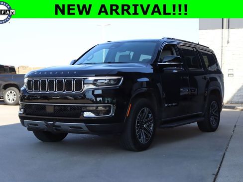 Used 2022 Jeep Wagoneer Series III AWD/4WD image 1