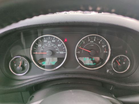 Used 2018 Jeep Wrangler Unlimited Sahara image 21